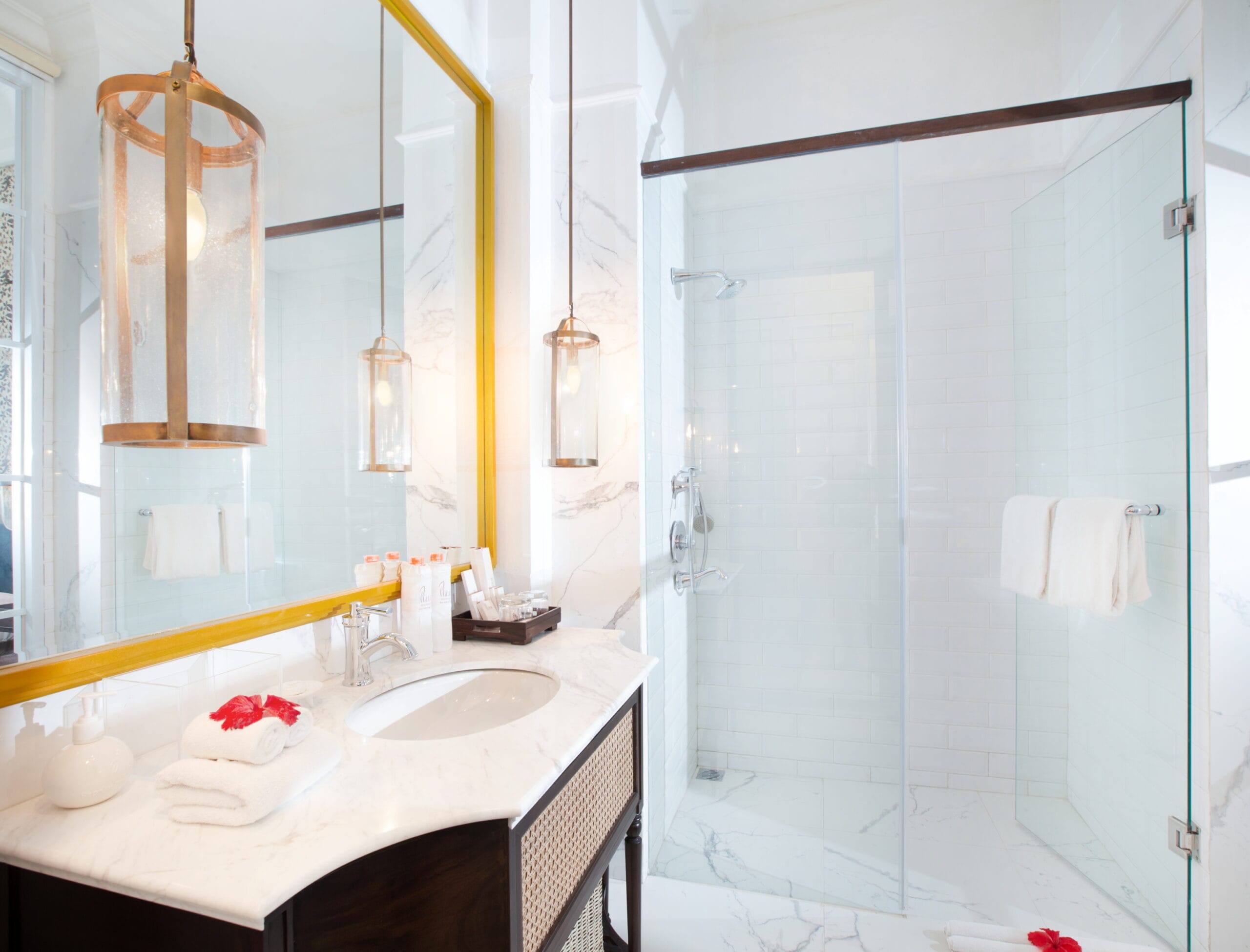 Deluxe Bathroom