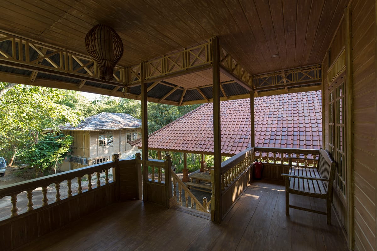 Eco Lodge_IJEN_Standard Lodge_Terrace