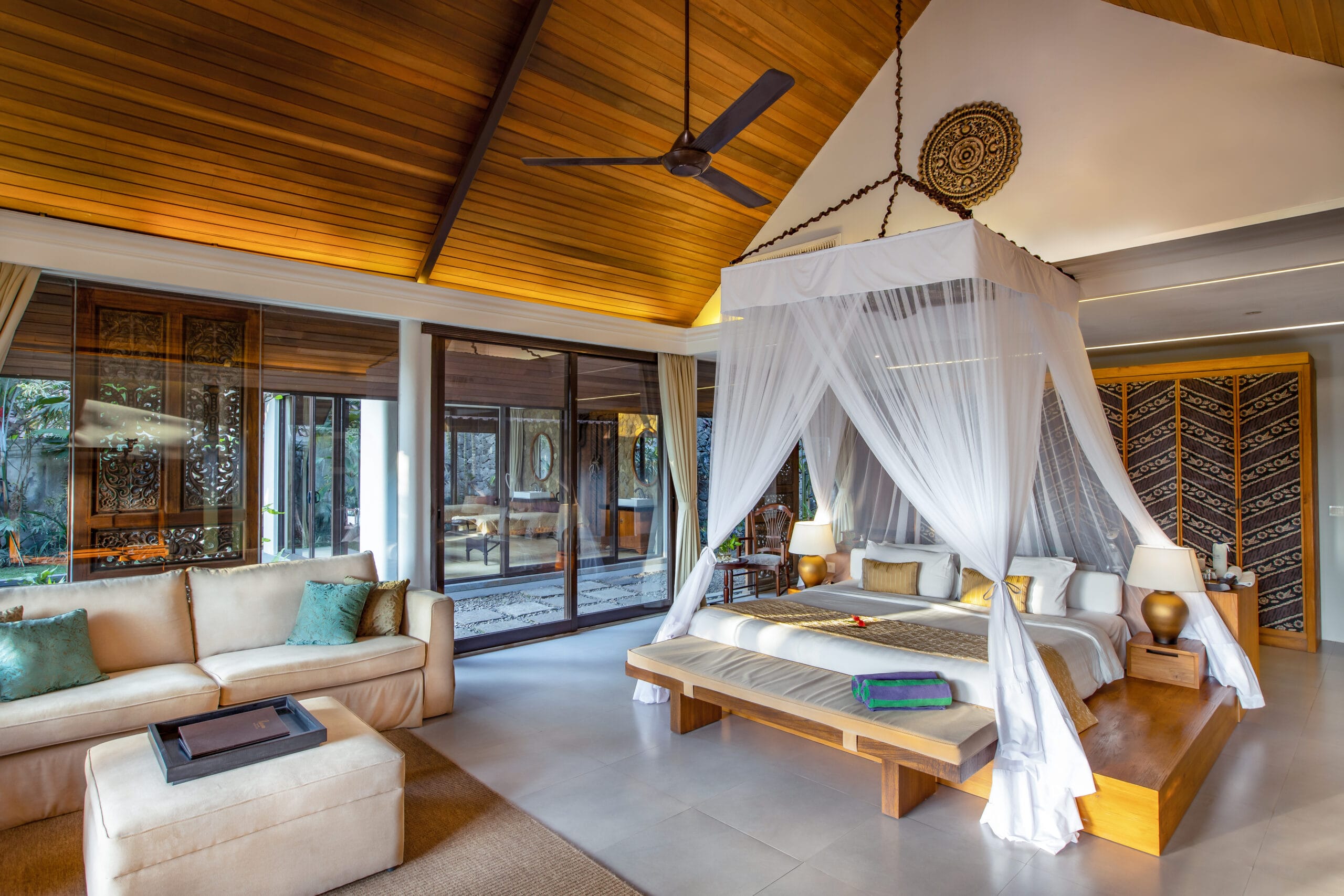 PLB_Grand_Spa_Pool_Room