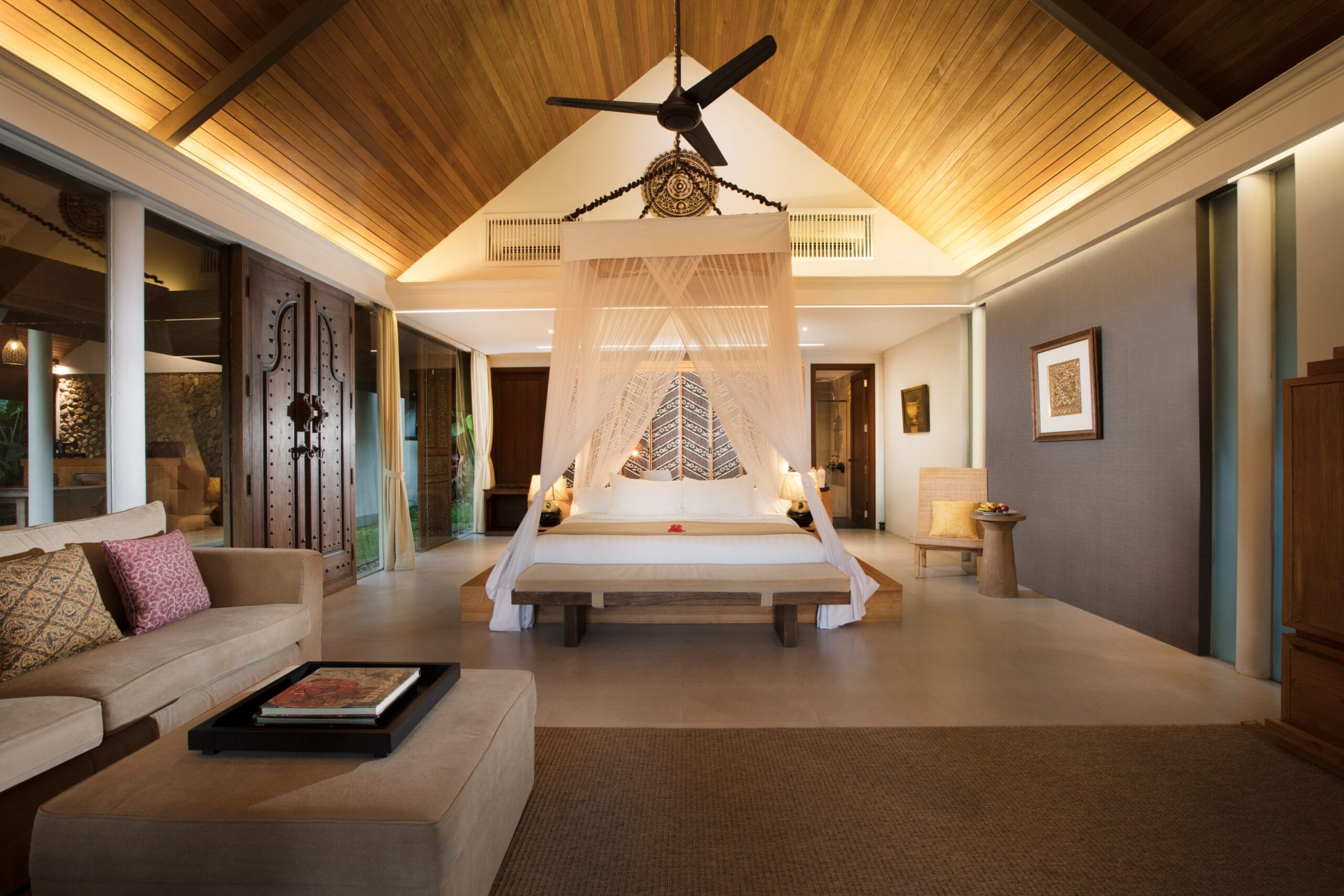 PLB_Grand_Spa_Pool_Villa_Bedroom_1