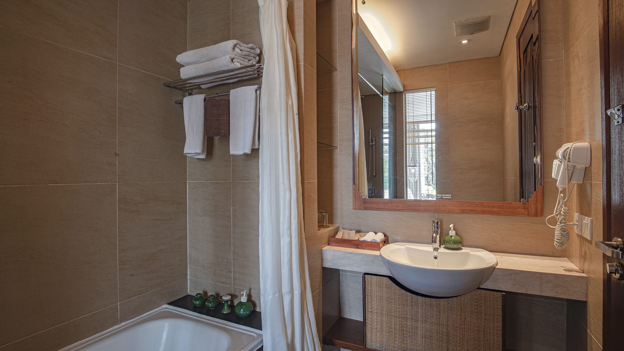 PLU Deluxe Premier_2