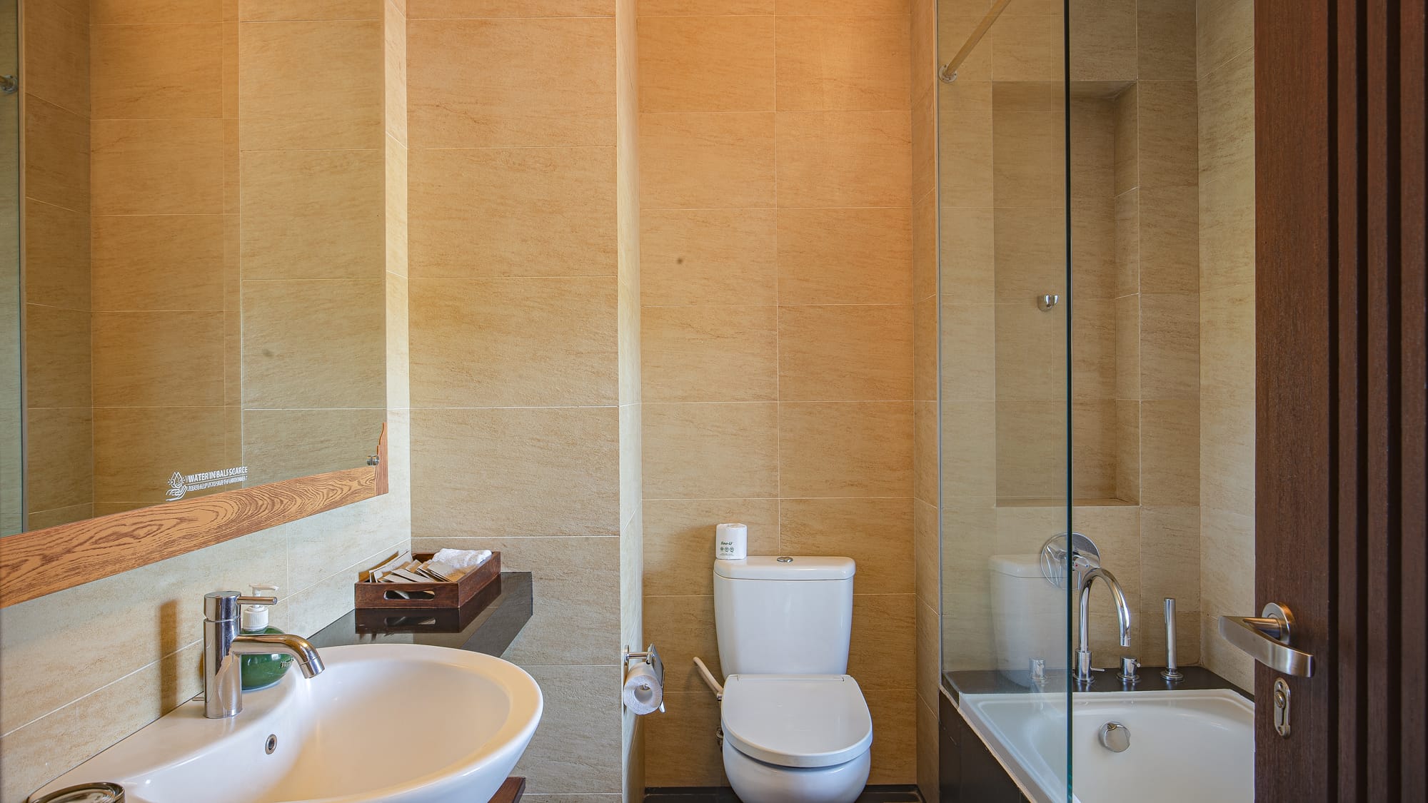 PLU Deluxe Room_8