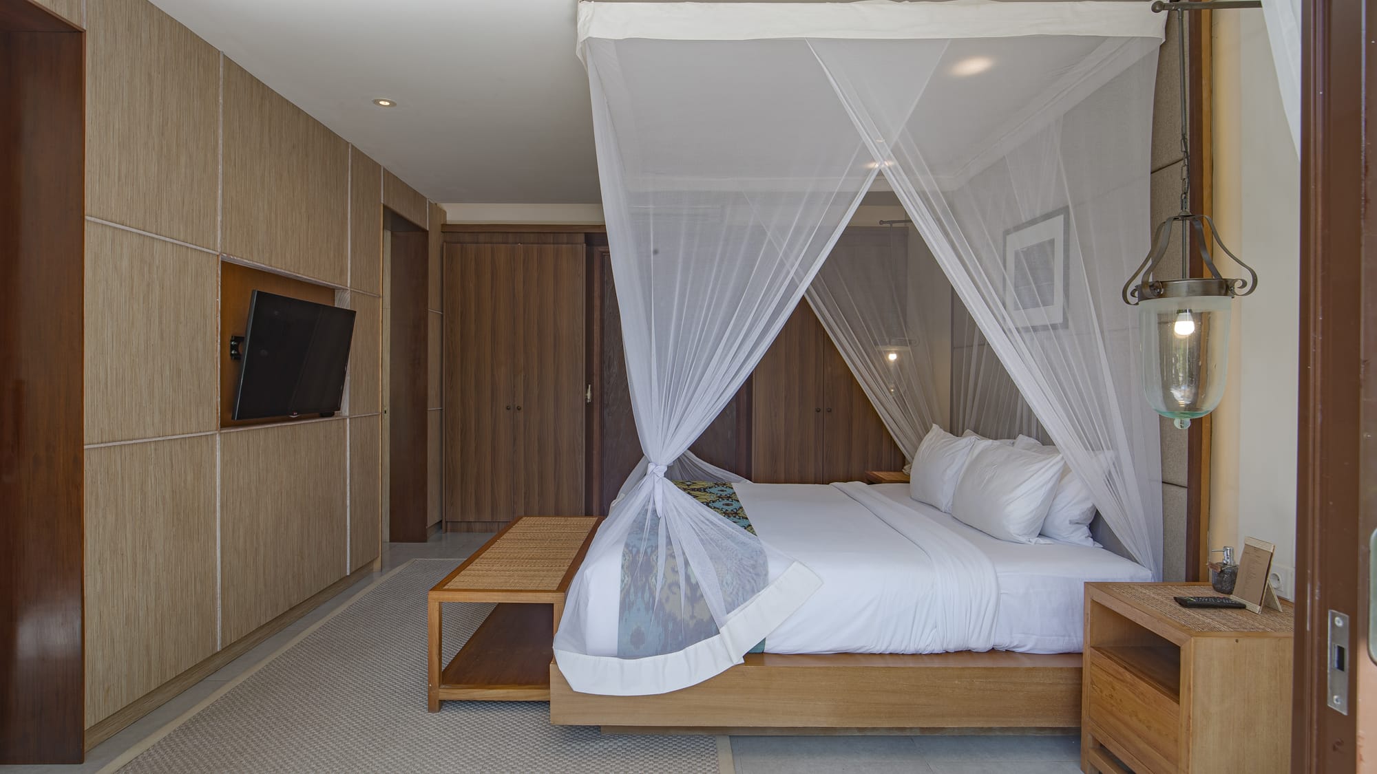 PLU Suite_11