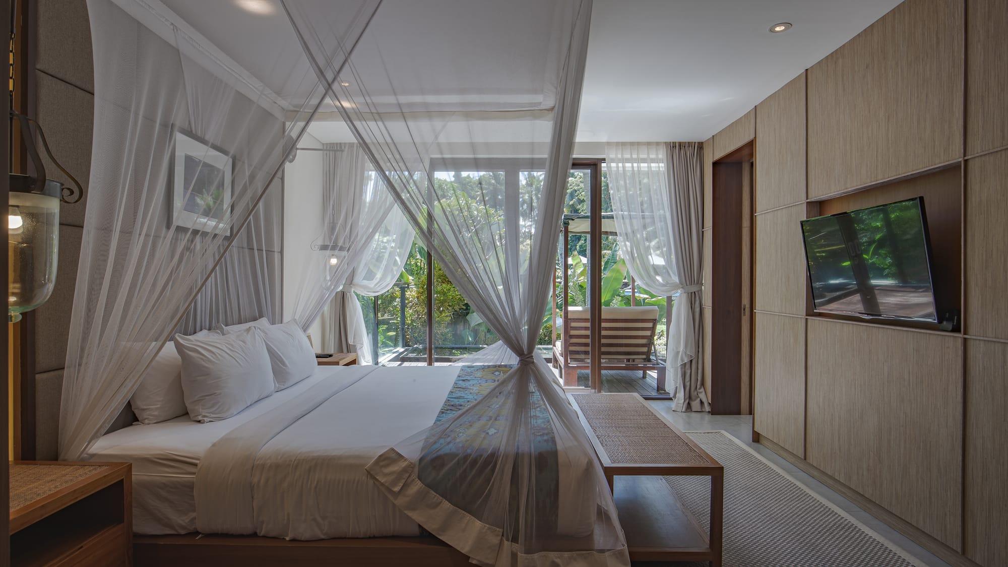 PLU Suite_8