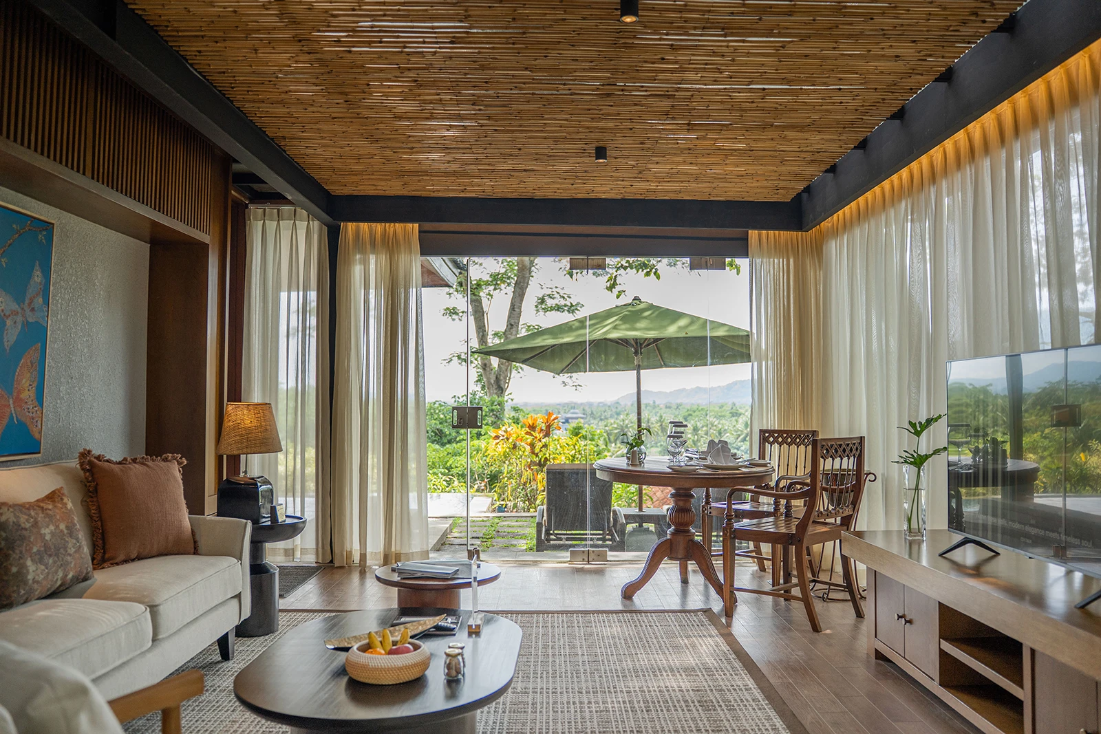 borobudur-pool-villa2