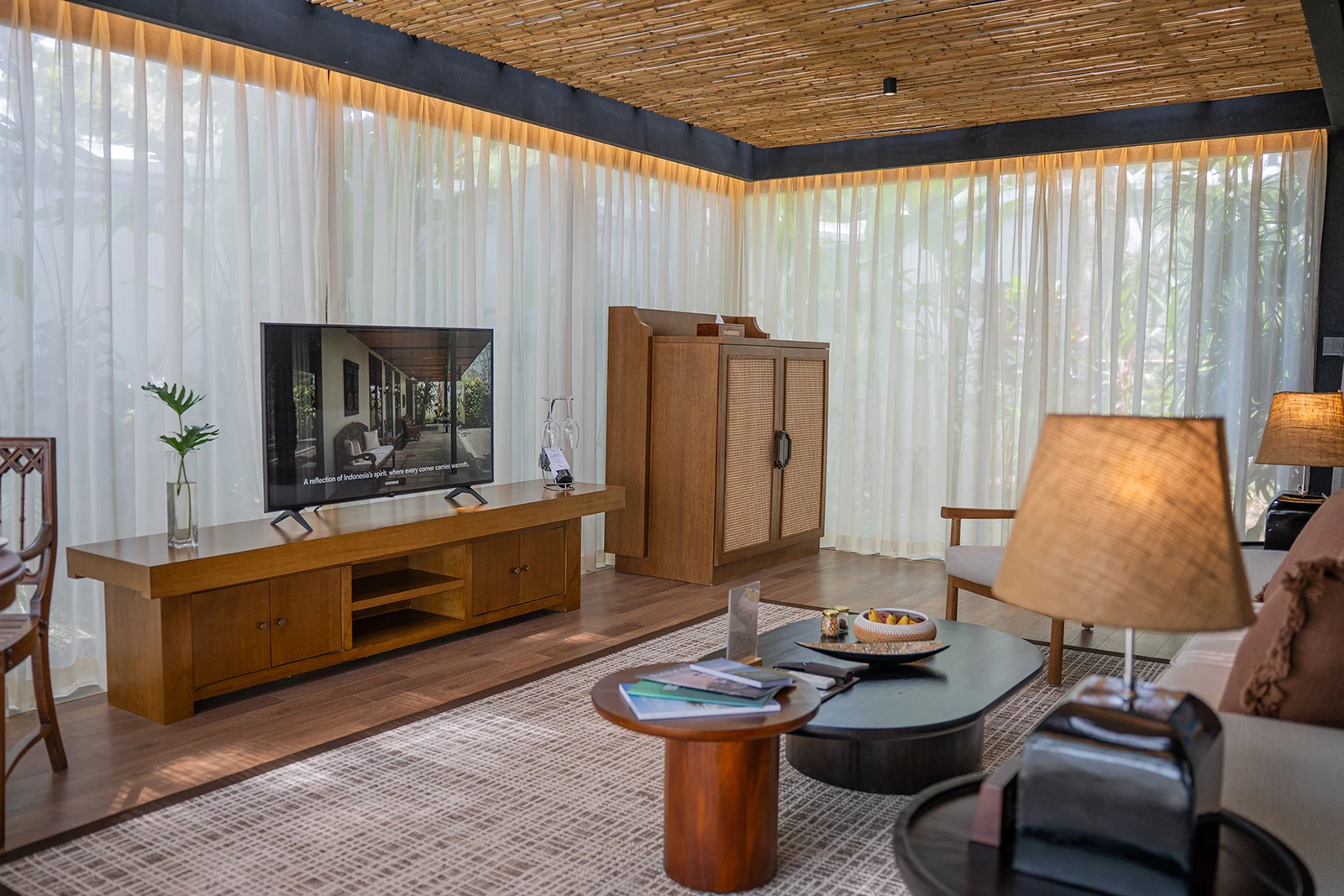 borobudur-pool-villa4