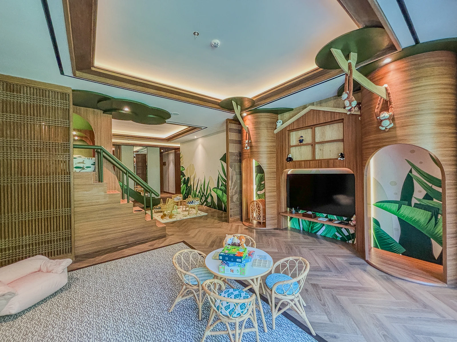 junior-explorers-suite-3