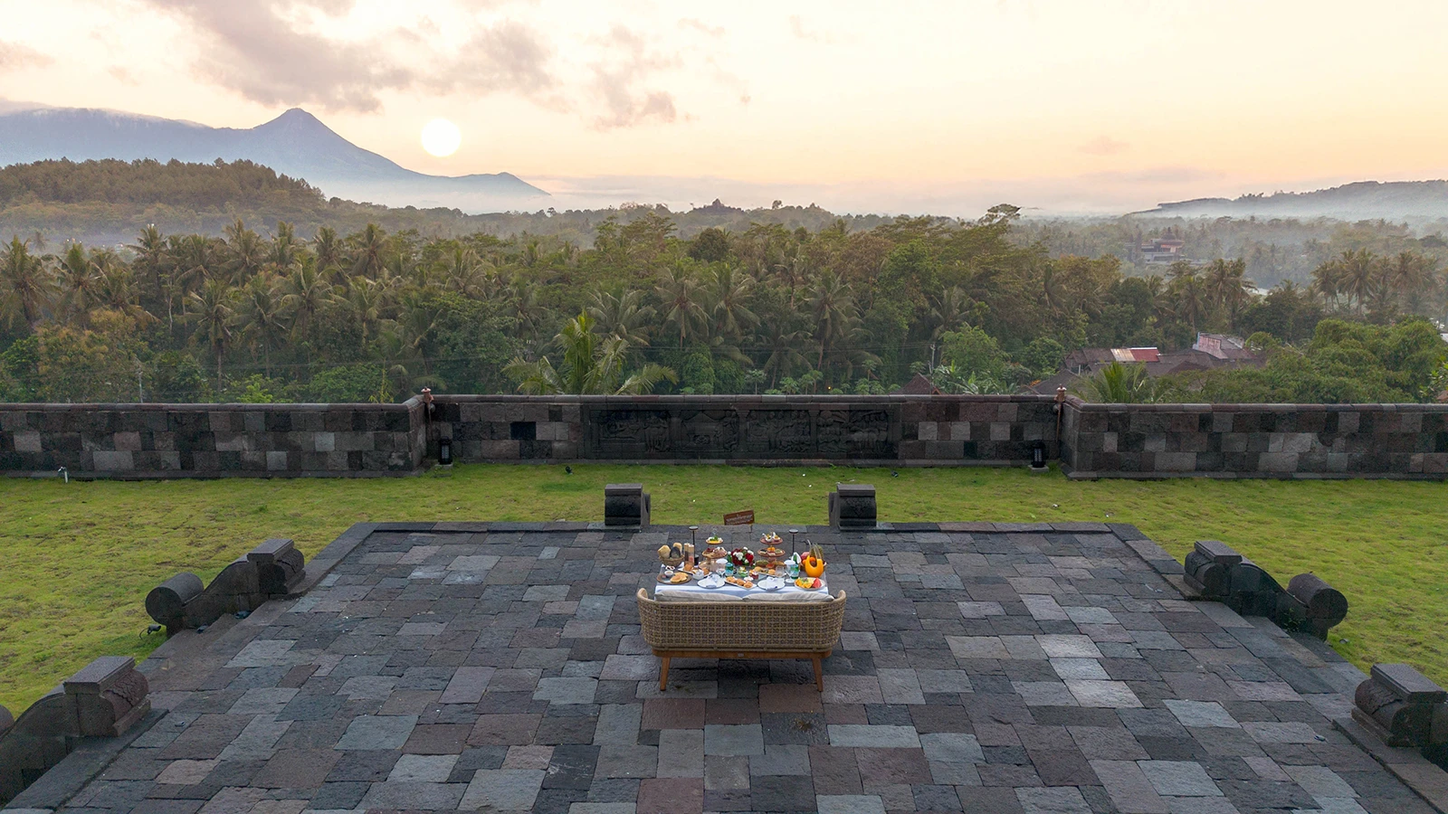 Sunrise-Breakfast-at-Citrakara